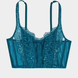Victoria’s Secret Dream Angels
Unlined Lace-up Bra Top